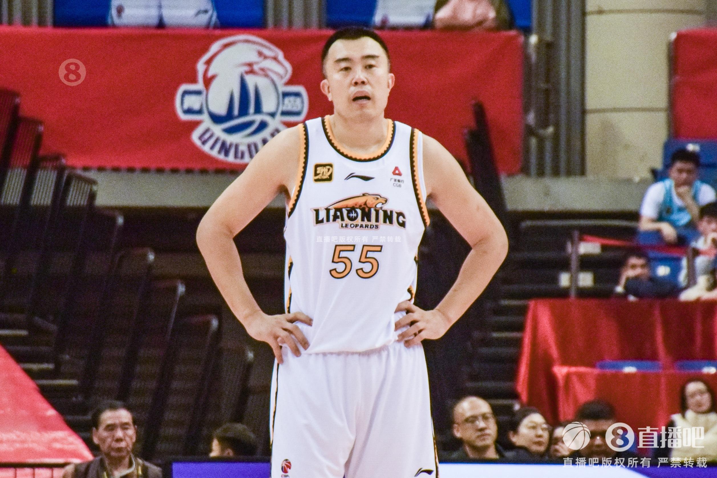 老將盡力了！韓德君7中4拿到14分12籃板3助攻